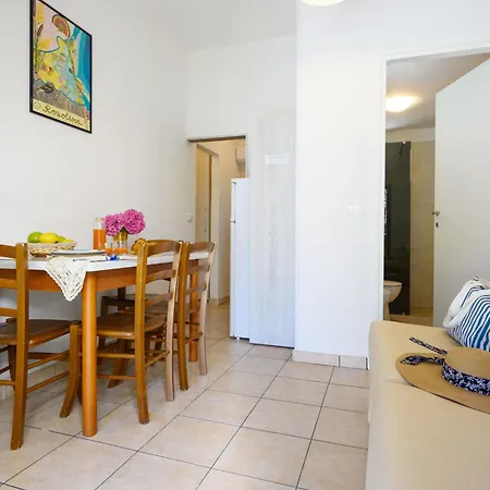 Club-4 By Interhome Holiday home Rosolina Mare
